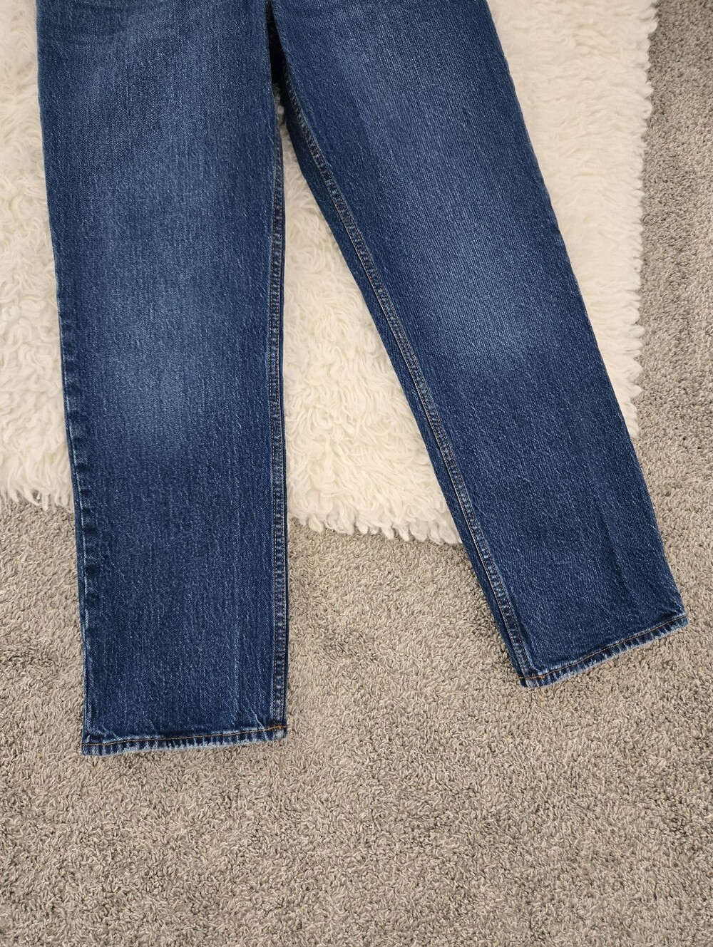 Abercrombie & Fitch Curve Love The 90s Straight Ultra High Rise Jeans. Size 27. - Picture 3 of 9